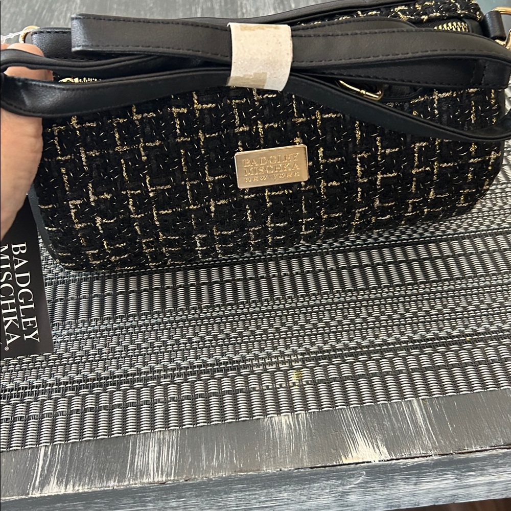 Badgley Mischka Black and Gold Tweed Crossbody Bag - Picture 4 of 7